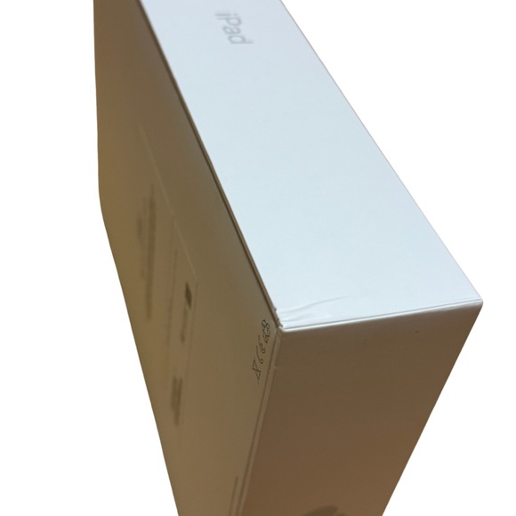 Apple‎ iPad 8 Box (Box Only) - Picture 5 of 7
